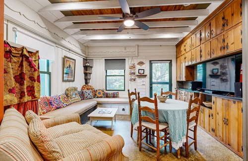 Green Hills Cabaña | Little House Nashville: Convenient, Eclectic, Cozy, with 47 5-Star Reviews