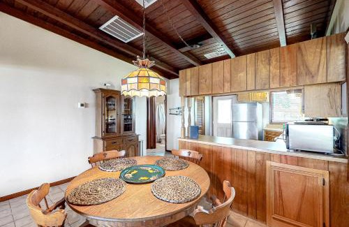 Kingsland Casa | Little House on LBJ
