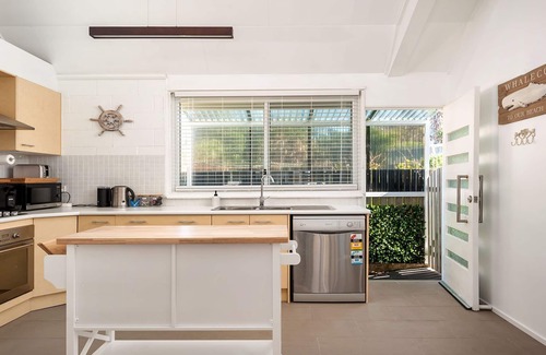 Boat Harbour Apartamento | Little Kingsley Beach House - Back Flat - across the road from the Beach