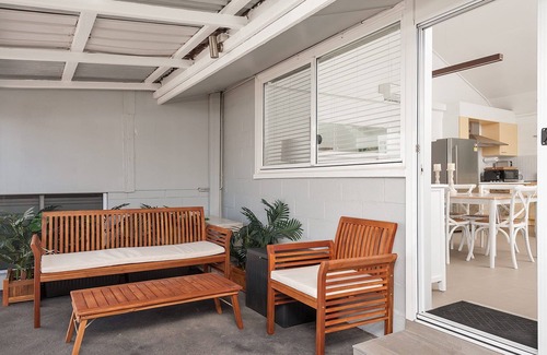 Boat Harbour Apartamento | Little Kingsley Beach House - Back Flat - across the road from the Beach