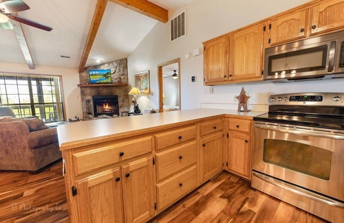 Wears Valley Cabina | Little Little 2 Bedroom Cabin by RedAwning
