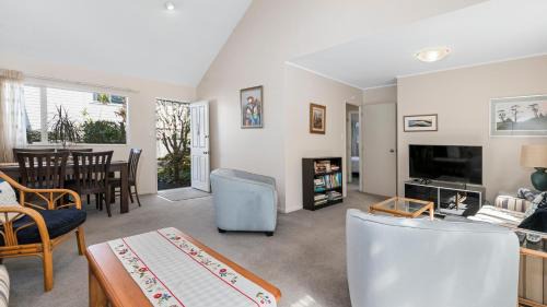 Manly Casa | Little Manly Cottage - Manly Holiday Home