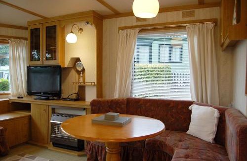 Bryn-crug Casa | Little Oak Place Caravan A26 at The Woodlands