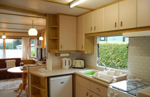 Bryn-crug Casa | Little Oak Place Caravan A26 at The Woodlands