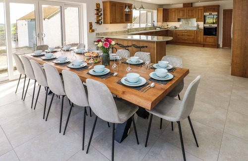 Whitland Cabaña | LITTLE PALE, pet friendly, luxury holiday cottage in Whitland