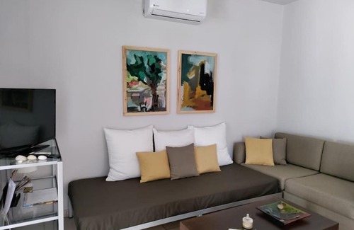 Neapoli Apartamento | Little Penthouse with Open Terrace