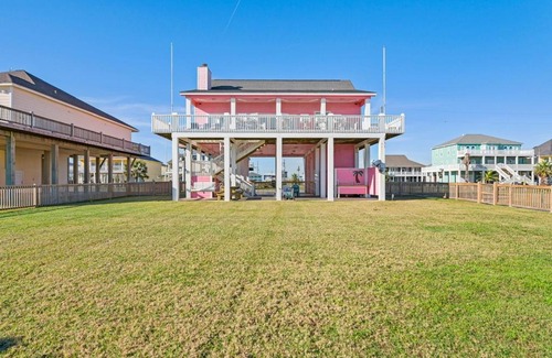 Crystal Beach Casa | Little Pink House Home