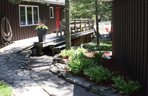 Northern Bruce Peninsula Cabaña | Little Point, a classic lakeside cottage
