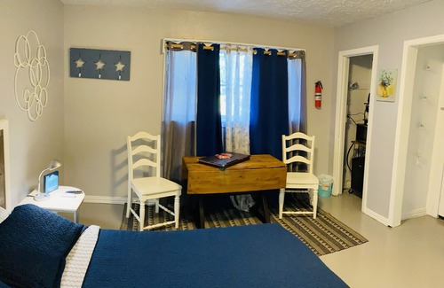 Edgebrook Apartamento | Little private studio