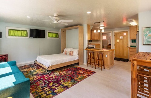 Westhaven-Moonstone Cabina | Little Red House - New Historic Home, Near Beach, 1 Dog Welcome Too!
