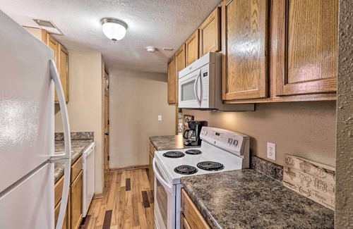 Heber Springs Cabina | Little Red River Cabin: 1 Mi to Sugarloaf Mtn!