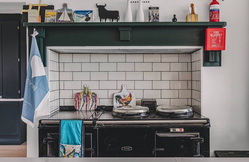 Dartmouth Casa | Little Redlap in Dartmouth