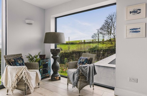 Dartmouth Casa | Little Redlap in Dartmouth
