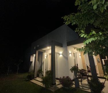 Katuneriya Villa | Little Rose Villa, Katuneriya