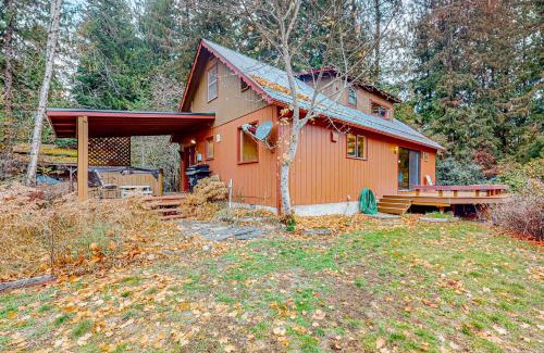 Sandpoint Casa | Little Sand Creek Chalet