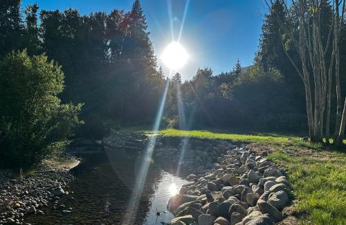 Sandpoint Casa | Little Sand Creek Chalet