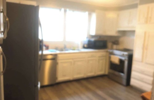 Henderson Casa | Little Stone Cottage close to everything!!