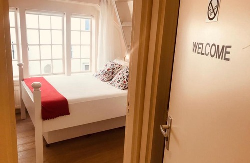 Burgwallen Nieuwe Zijde Casa | Little Tulip