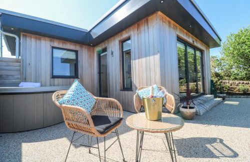 Pendeen Casa | Little Victory