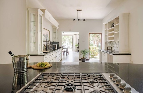 West End Villa | Little Waters on The Cliff - Simply Exceptional