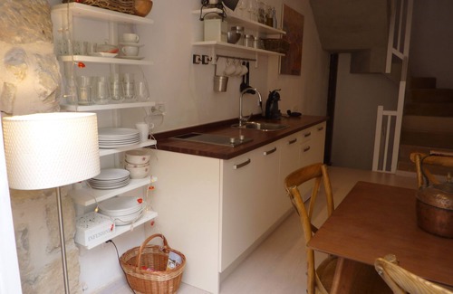 Las Ventas de Santa Lucia Casa | Casita blanca in the heart of Graus