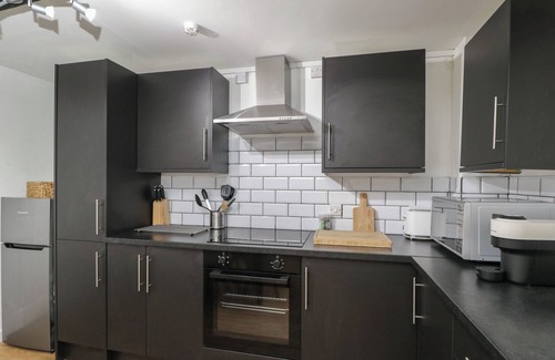 Chippenham Cabaña | LITTLE WICK, pet friendly, character holiday cottage in Lacock