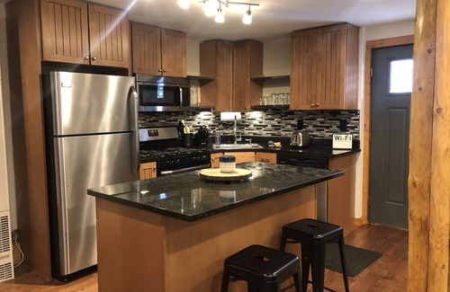 Woodland Park Casa | Little Woodys Hideaway-pet friendly 1Brm, sofa slpr