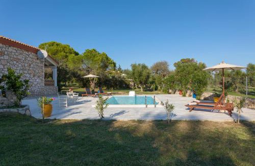 Vasilikos Casa | Liuba Houses