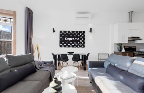 Downtown Montreal Apartamento | Liv MTL* 50% Off * Downtown 301 Peaceful 1BR Oasis | Relaxed Getaway + Spacious + Office + Pets Stay Free!
