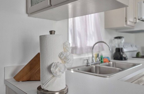 Port Isabel Cabaña | LIV Resort: Cottage with Private Jacuzzi/Pet Friendly