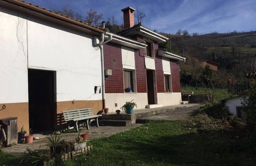 Salas Municipality Casa | Vive Asturias en casa de aldea, buhardilla típica