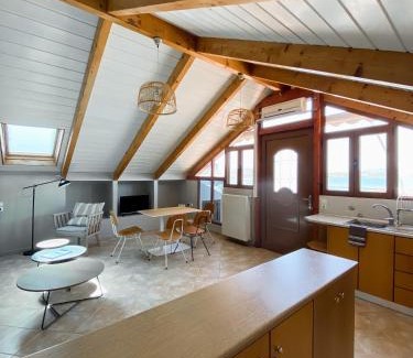 Moudros Apartamento | Live in Lemnos Attic Apartment