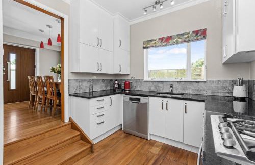 Havelock North Casa | Live Large in the Village