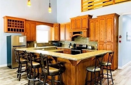 Port Mansfield Condominio | Live Life Lavishly at Mildred's Manor 1. 2 Bdrm + Loft/3 bath. 5Beds/Sleeps 10.