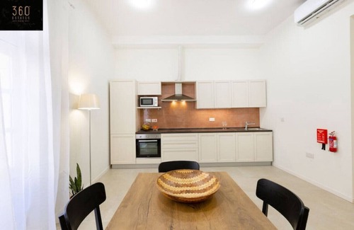 Cospicua Casa | LIVE like a local - 3 Cities home + 2 KING BED