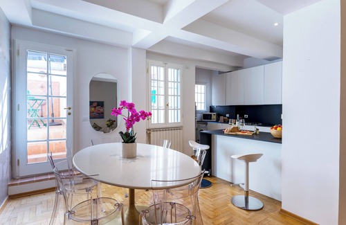 Santo Spirito Apartamento | Live like a local: Chic, 😃 Happy, Center Florence, Terrace💕walk to monuments