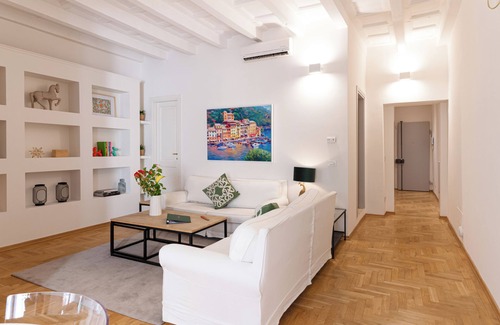 Santo Spirito Apartamento | Live like a local: Chic, 😃 Happy, Center Florence, Terrace💕walk to monuments