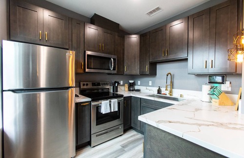 University Heights Apartamento | Live Like a Local - Walk to Dining, Shops & Park