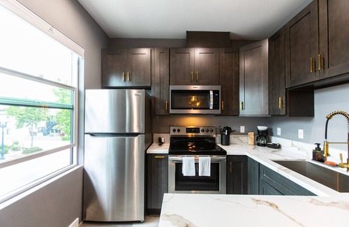 University Heights Apartamento | Live Like a Local - Walk to Dining, Shops & Park