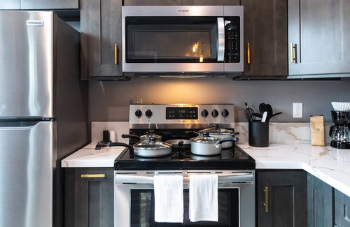 University Heights Apartamento | Live Like a Local - Walk to Dining, Shops & Park