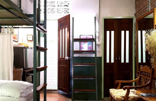 Pom Prap Casa | Live Local