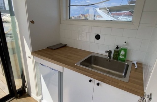 Galgamarken-Trosso Alquiler De Eote | Live next to the sea in a houseboat in the middle of Karlskrona City Center