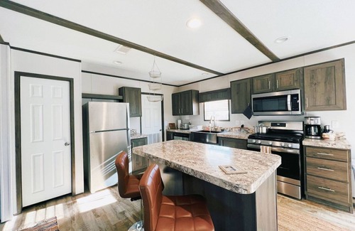 Center Point Casa | Live Oak Ranch House