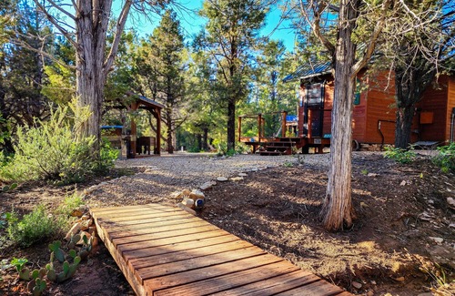 Orderville Cabina | Live Simply Cabin | Glamping at it's finest