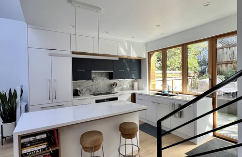Bernal Heights Casa | Live/Work House w/Views, Yard, Parking 3br/2ba