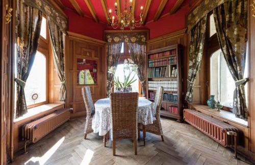 Sart-lez-Spa Casa | Live your dream at this castle in the city of Spa