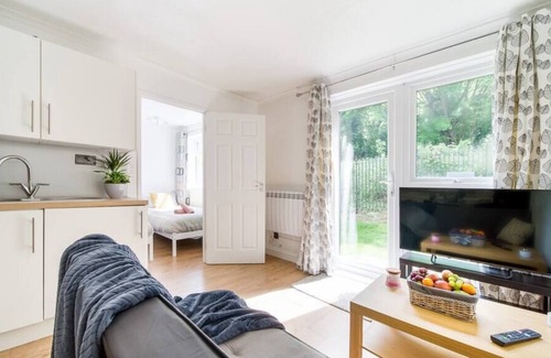 Luton Apartamento | Livestay 2 Bed Apt*FREE Parking*Long Stay Discount