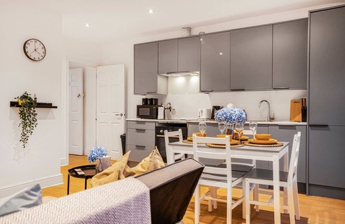 Harlesden Apartamento | LiveStay - Modern Apartment on Acton Lane 3