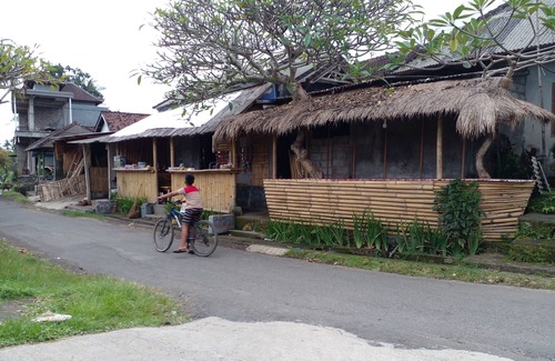 Banjarangkan Casa | Livin house adalah rumah pedesaan yang kental dengan adat kehidupan di bali