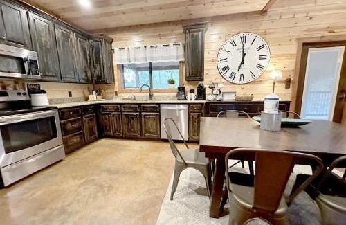 Hochatown Casa | Livin' the Dream - Relaxing Escape for 8